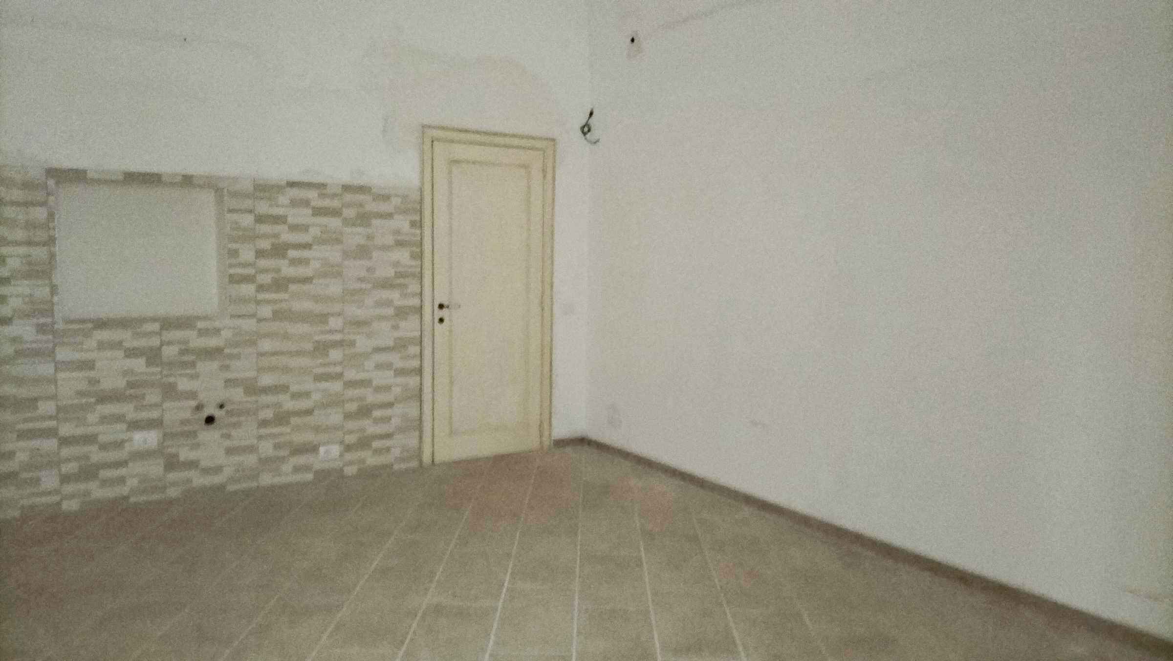 Sannicandro di Bari (Bari) libera casa indipendente su unico livello.