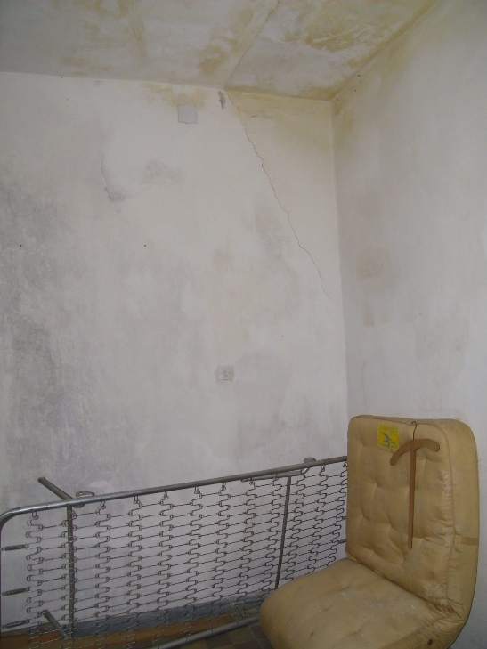 Cassano delle Murge (Bari) Casa indipendente da ristrutturare.