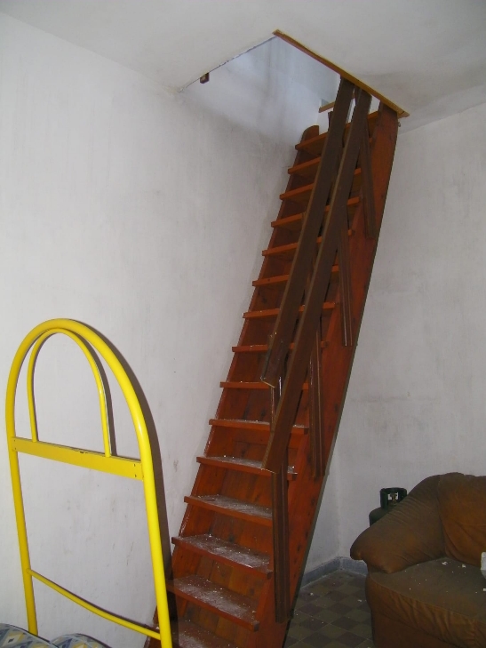 Cassano delle Murge (Bari) Casa indipendente da ristrutturare.