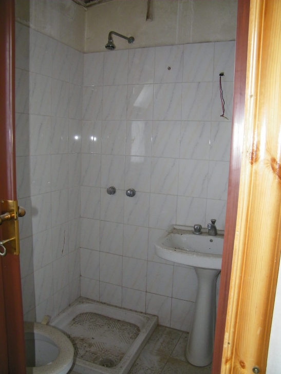 Cassano delle Murge (Bari) Casa indipendente da ristrutturare.