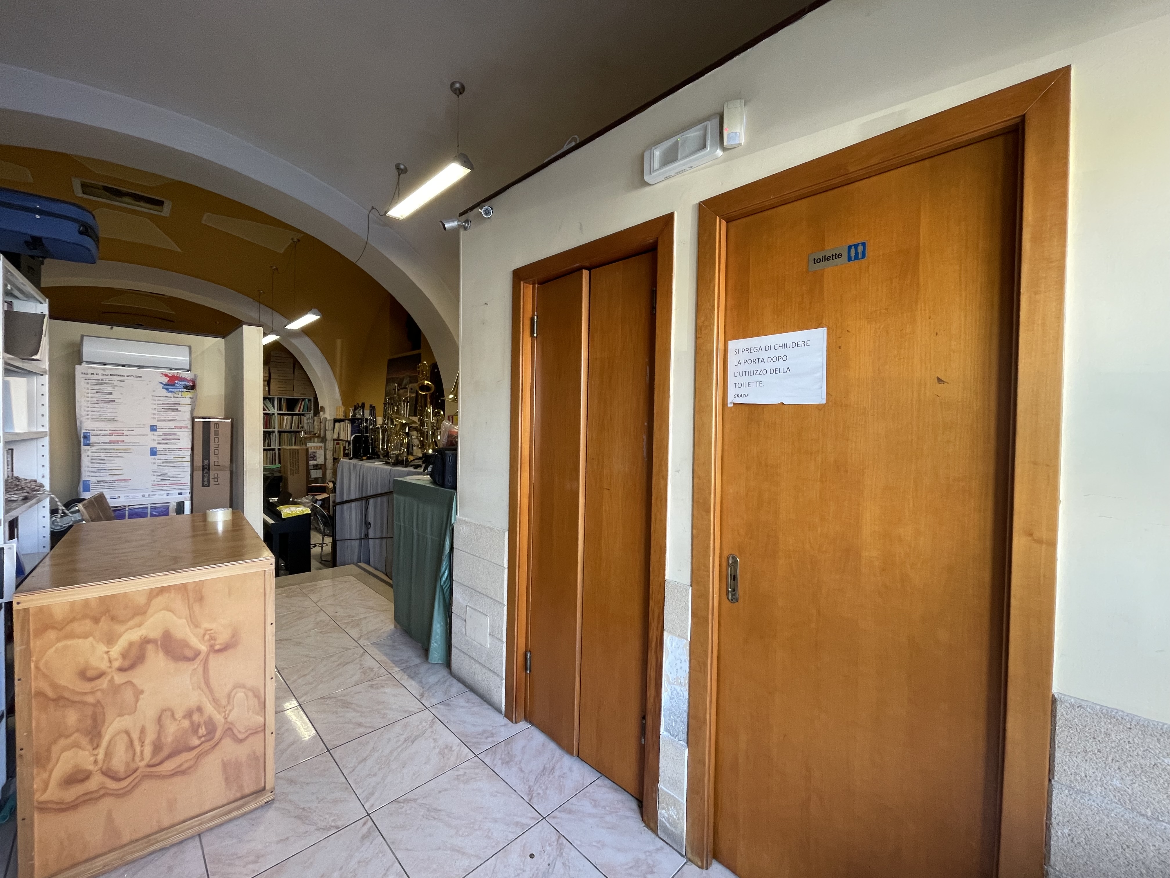 STORICO LOCALE COMMERCIALE NEI PRESSI DEL CONSERVATORIO