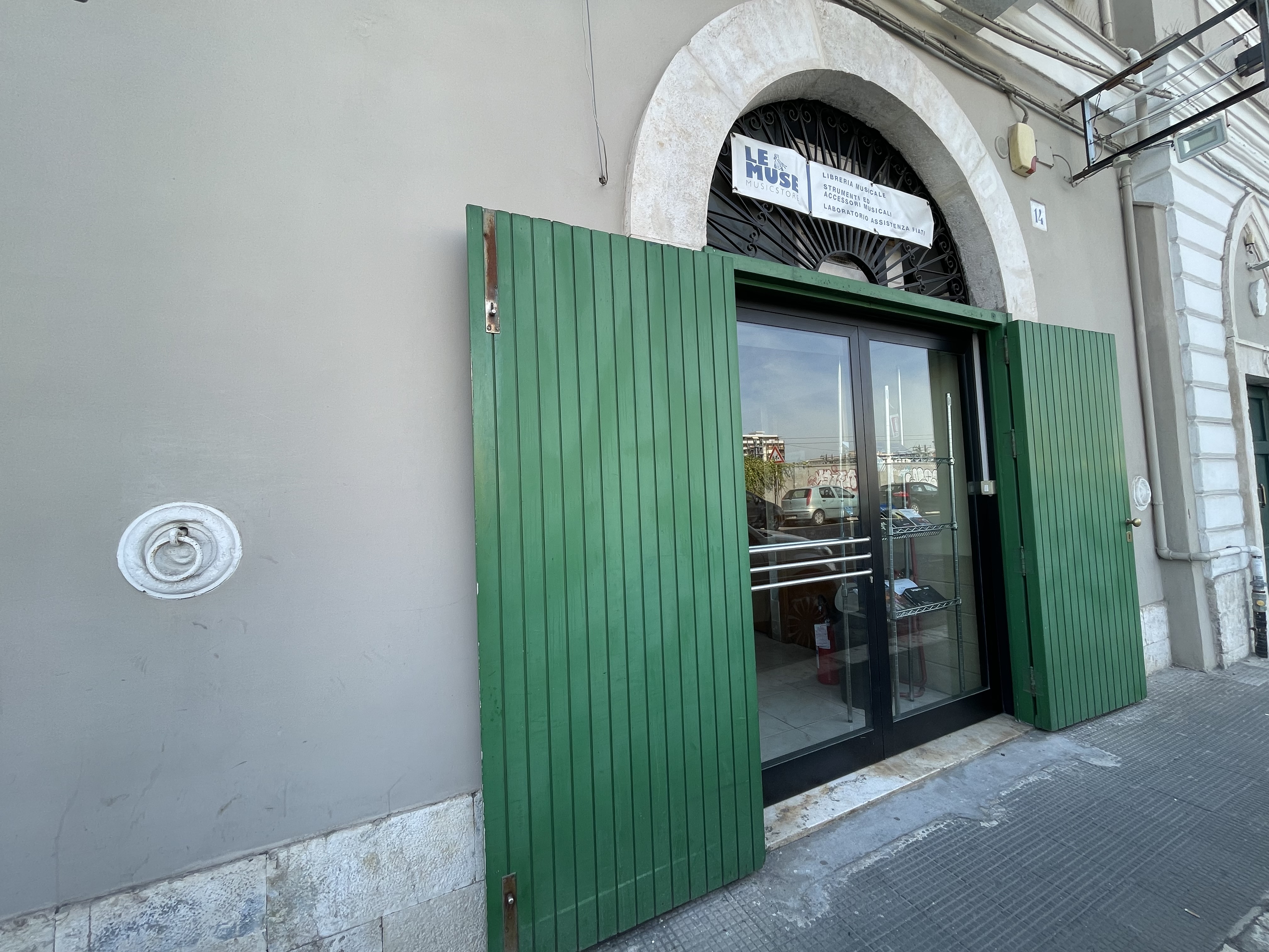 STORICO LOCALE COMMERCIALE NEI PRESSI DEL CONSERVATORIO