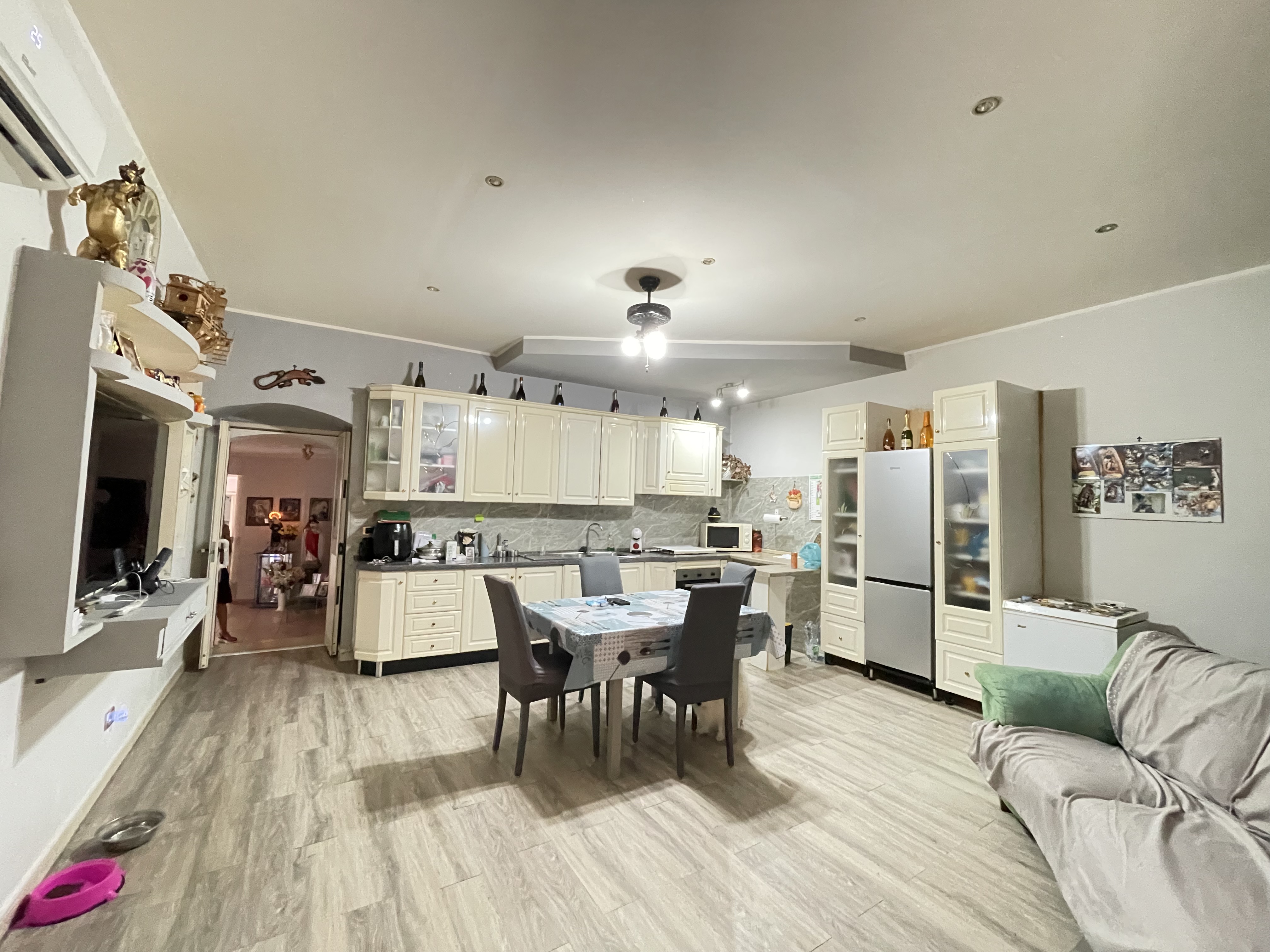 CASA INDIPENDENTE CON TERRAZZO E BOX AUTO