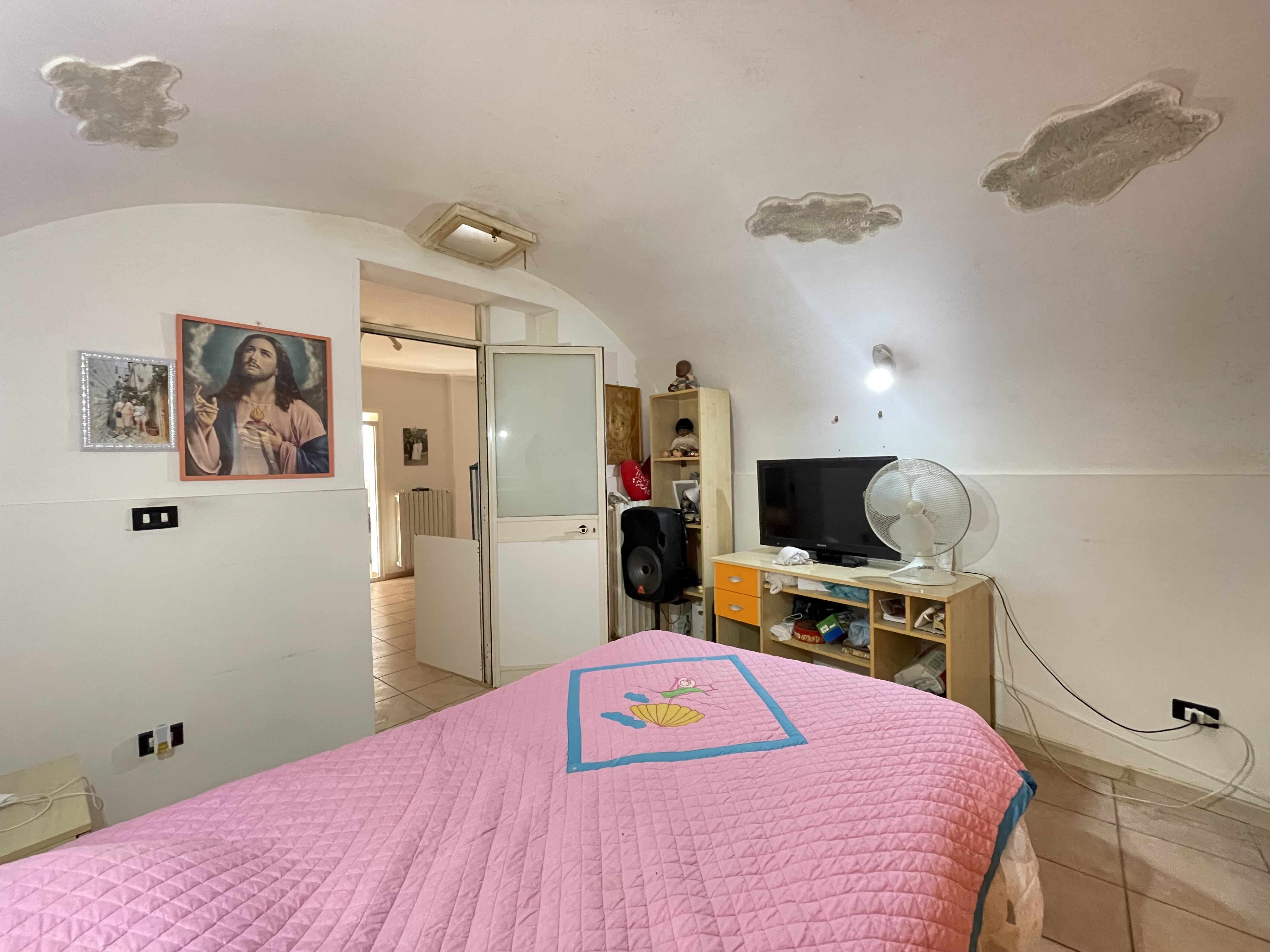 CASA INDIPENDENTE CON TERRAZZO E BOX AUTO