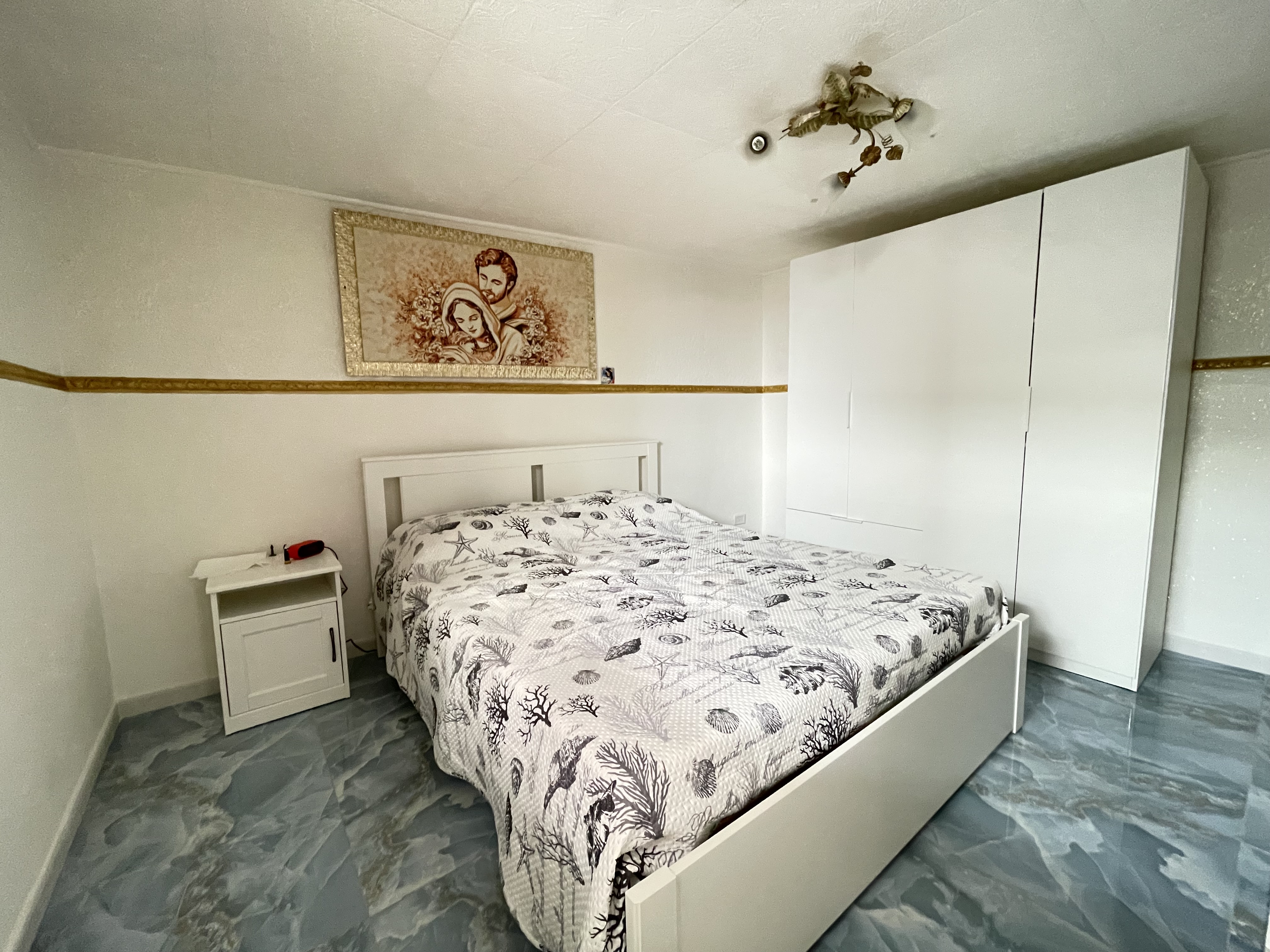 CASA INDIPENDENTE CON TERRAZZO E BOX AUTO
