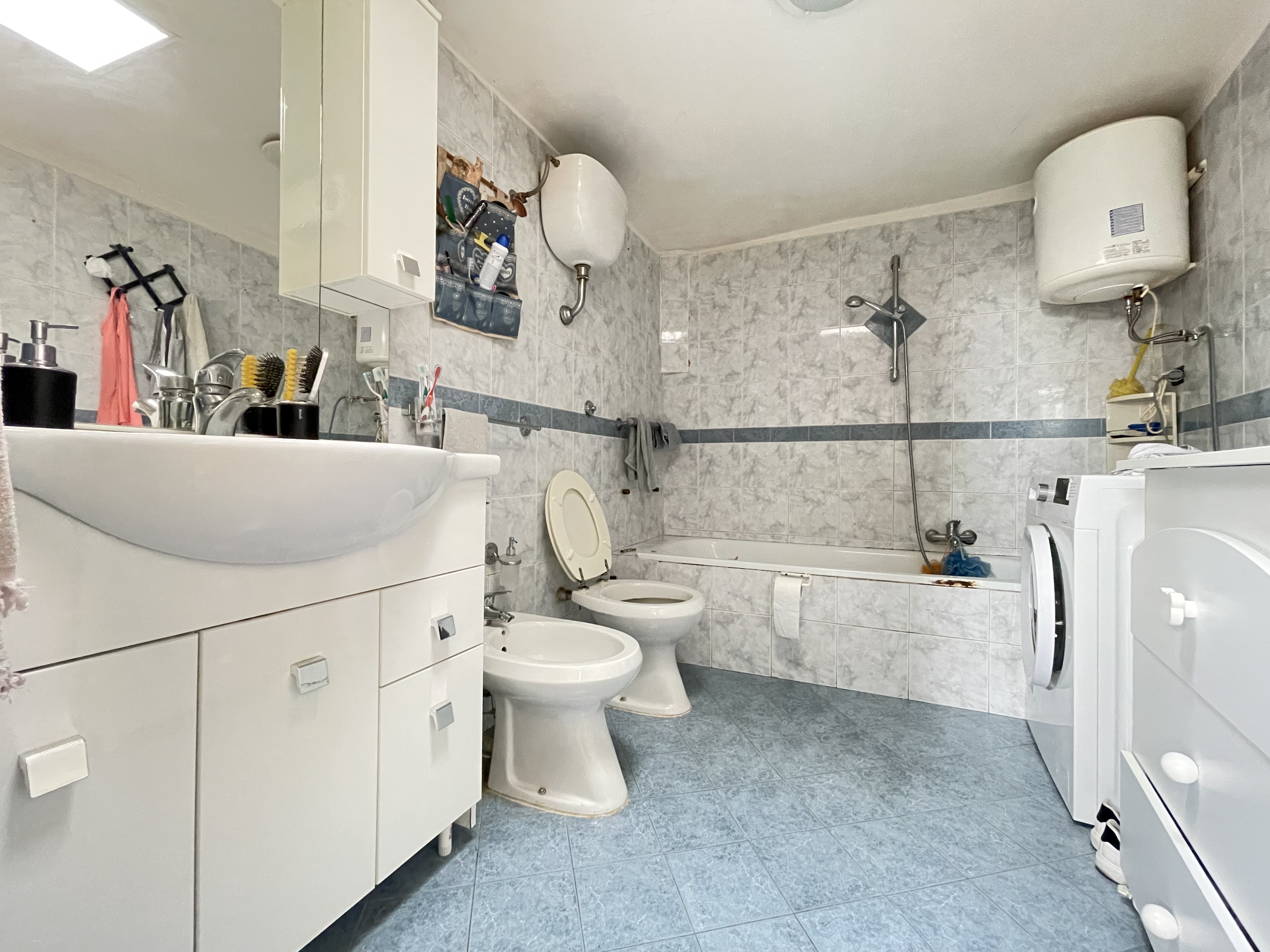 CASA INDIPENDENTE CON TERRAZZO E BOX AUTO