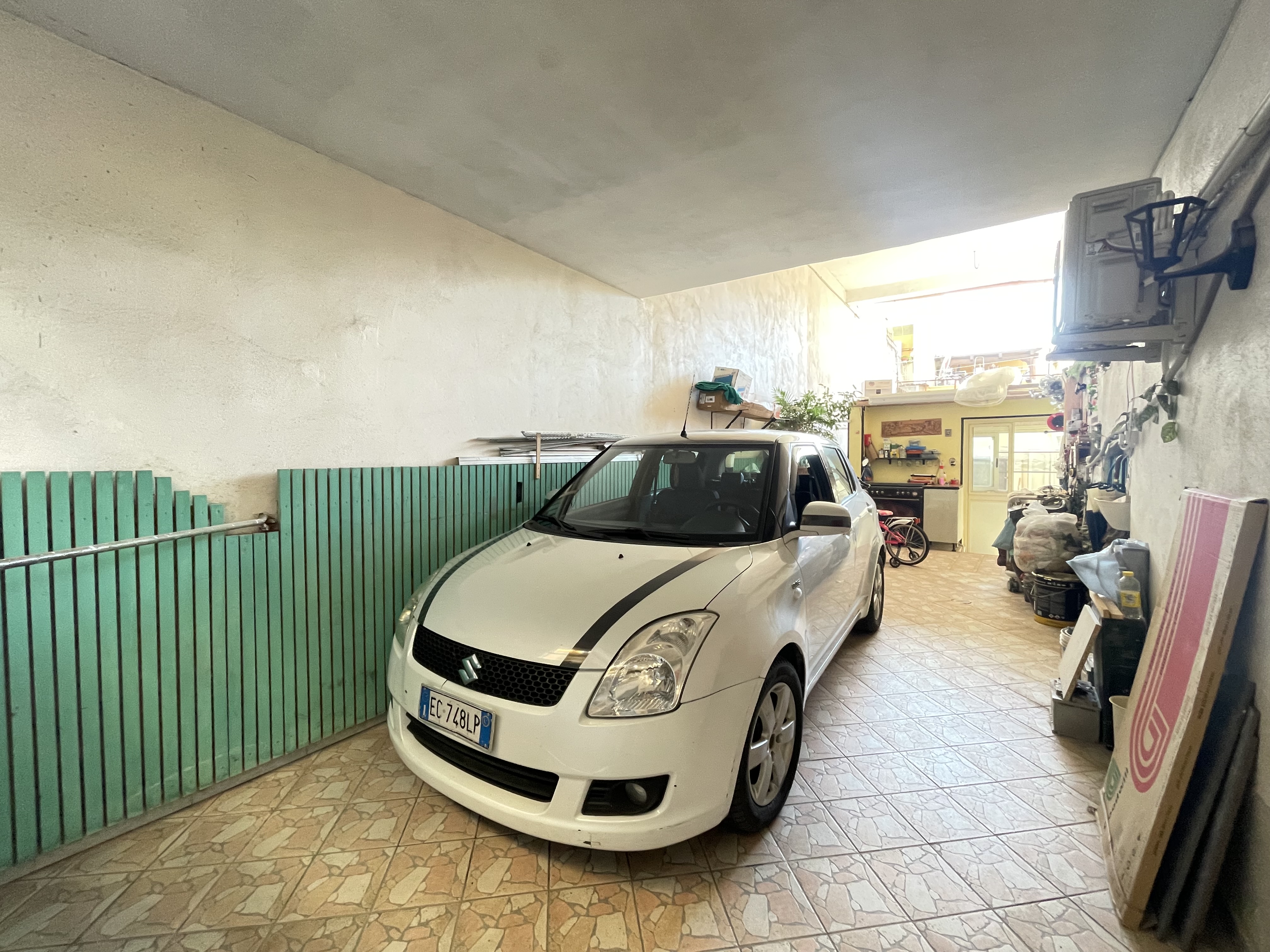 CASA INDIPENDENTE CON TERRAZZO E BOX AUTO