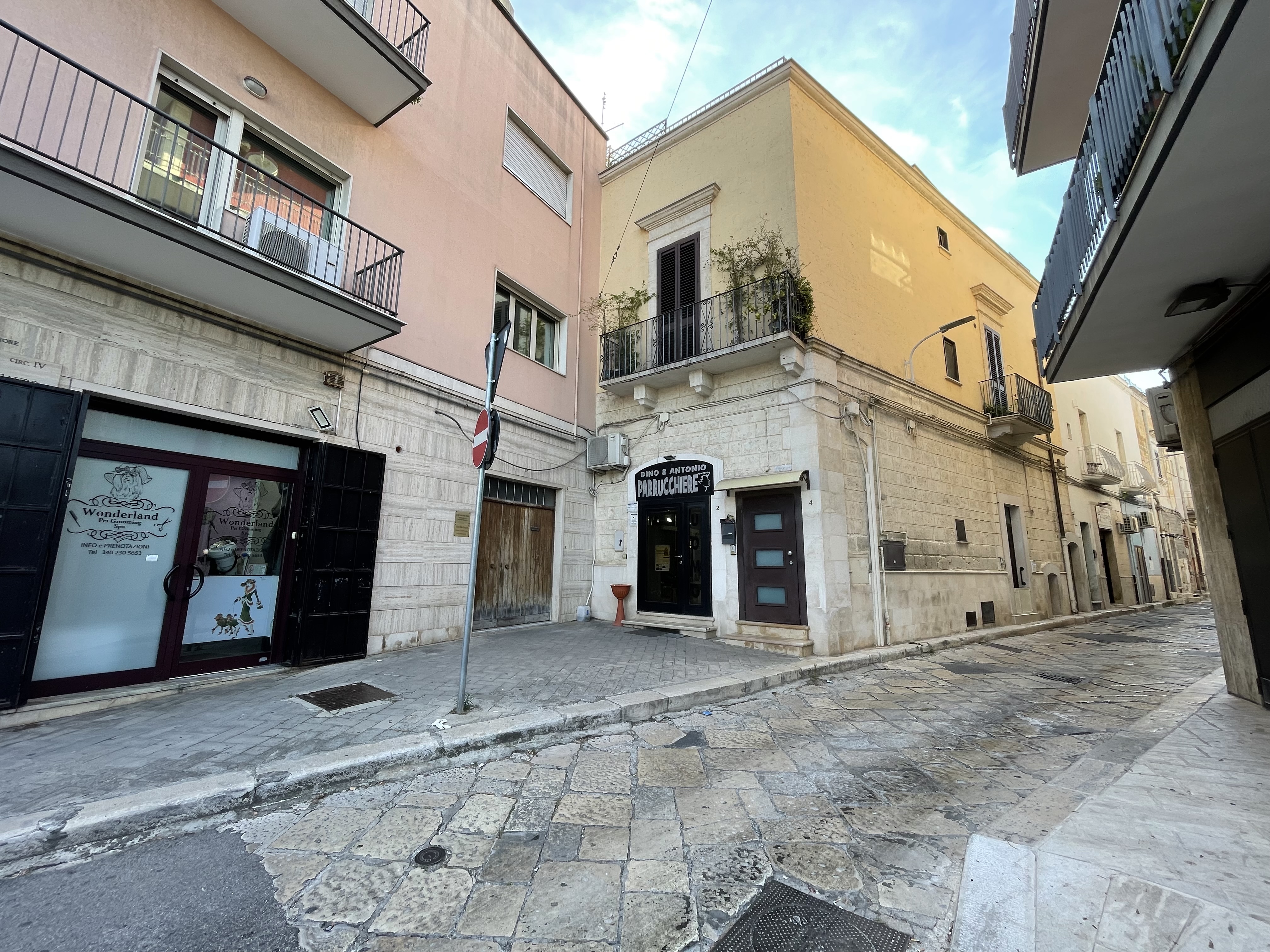 CASA INDIPENDENTE CON TERRAZZO E BOX AUTO