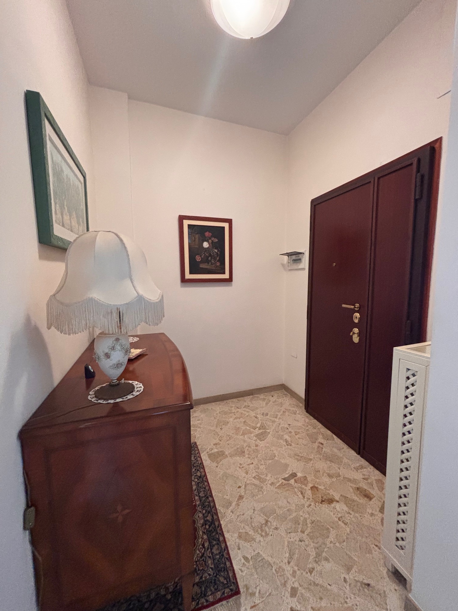 LIBERO 4 VANI + ACC. CANTINA POSTO AUTO. VISTA MARE