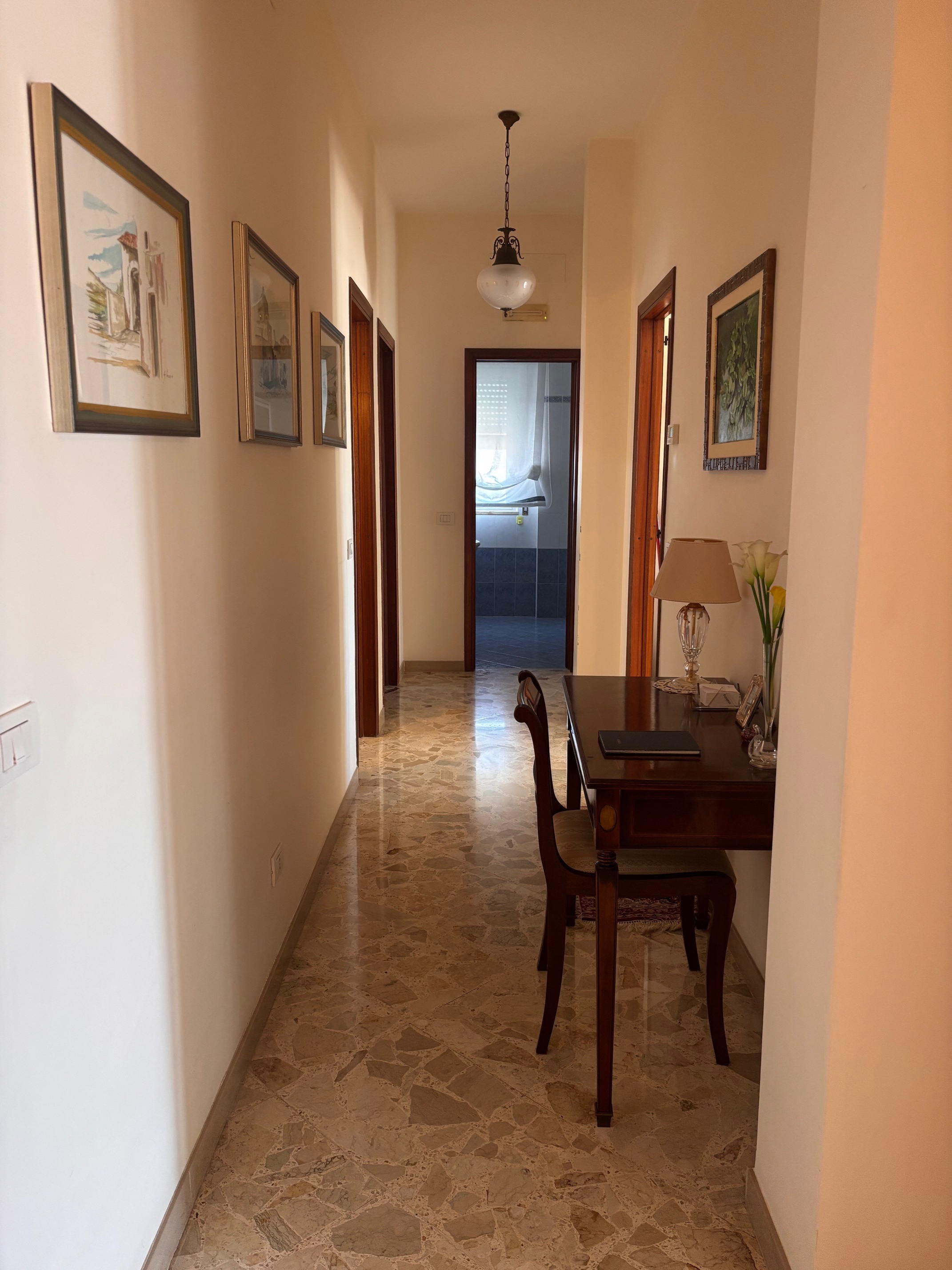 LIBERO 4 VANI + ACC. CANTINA POSTO AUTO. VISTA MARE