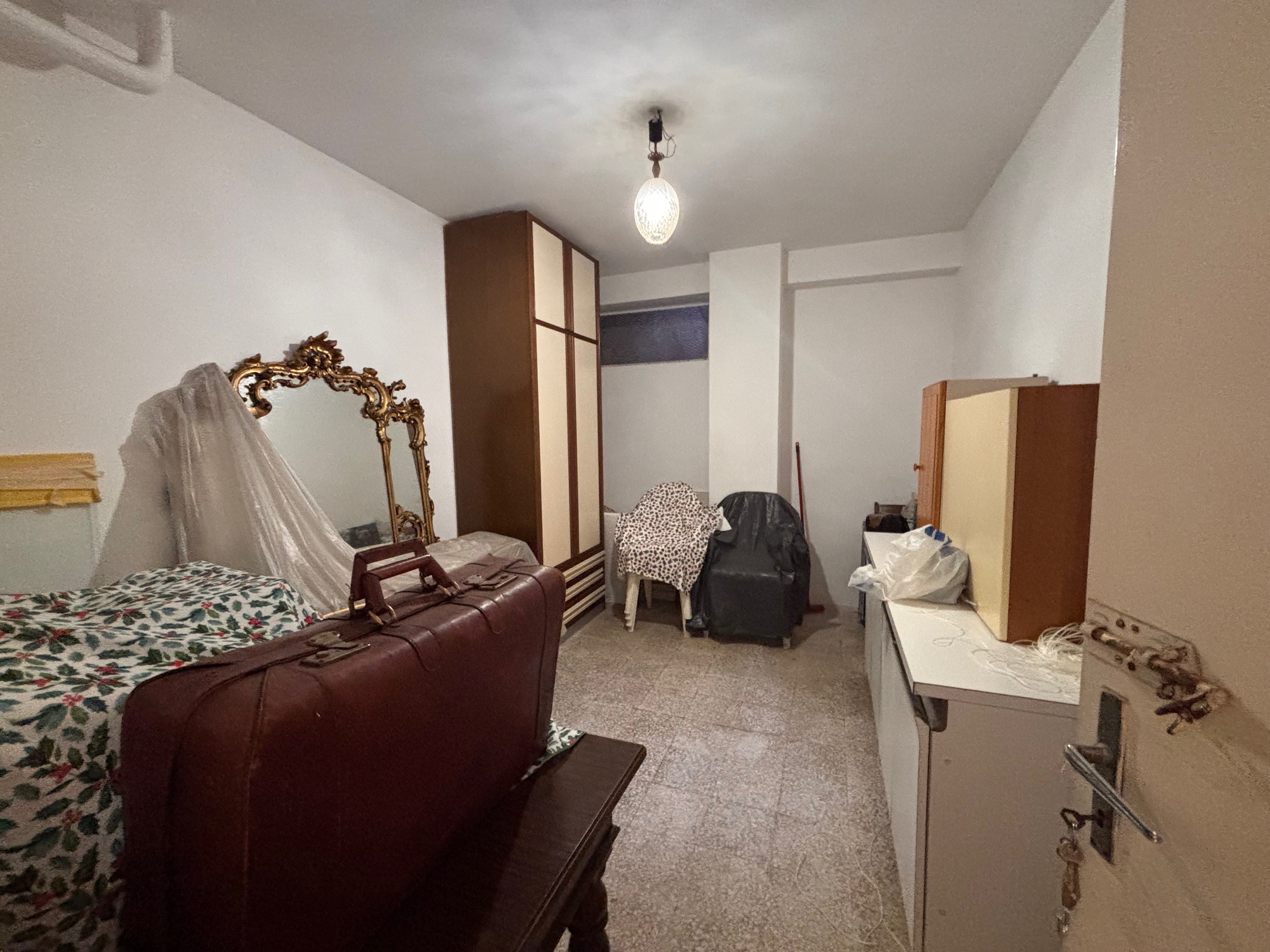 LIBERO 4 VANI + ACC. CANTINA POSTO AUTO. VISTA MARE