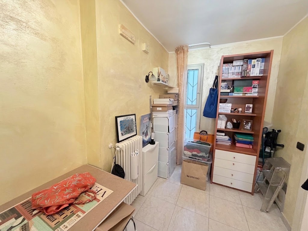 Rifinito attico con terrazzo e grandi balconi, mansarda pergolata e box auto – locato ottimo cliente