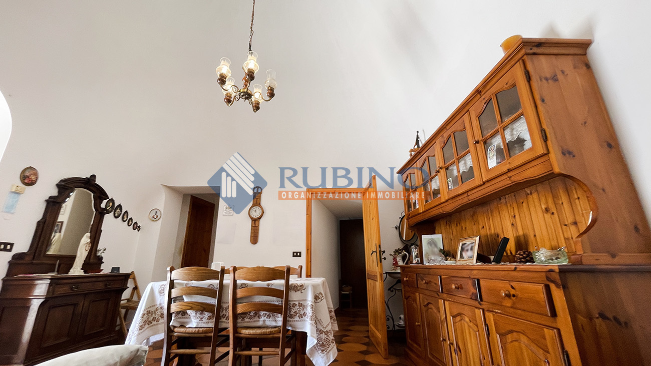 Caratteristica abitazione con trulli