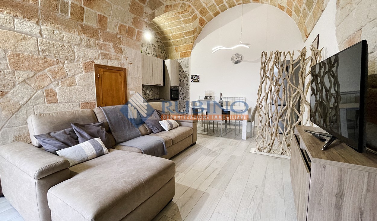 Casa indipendente fronte mare