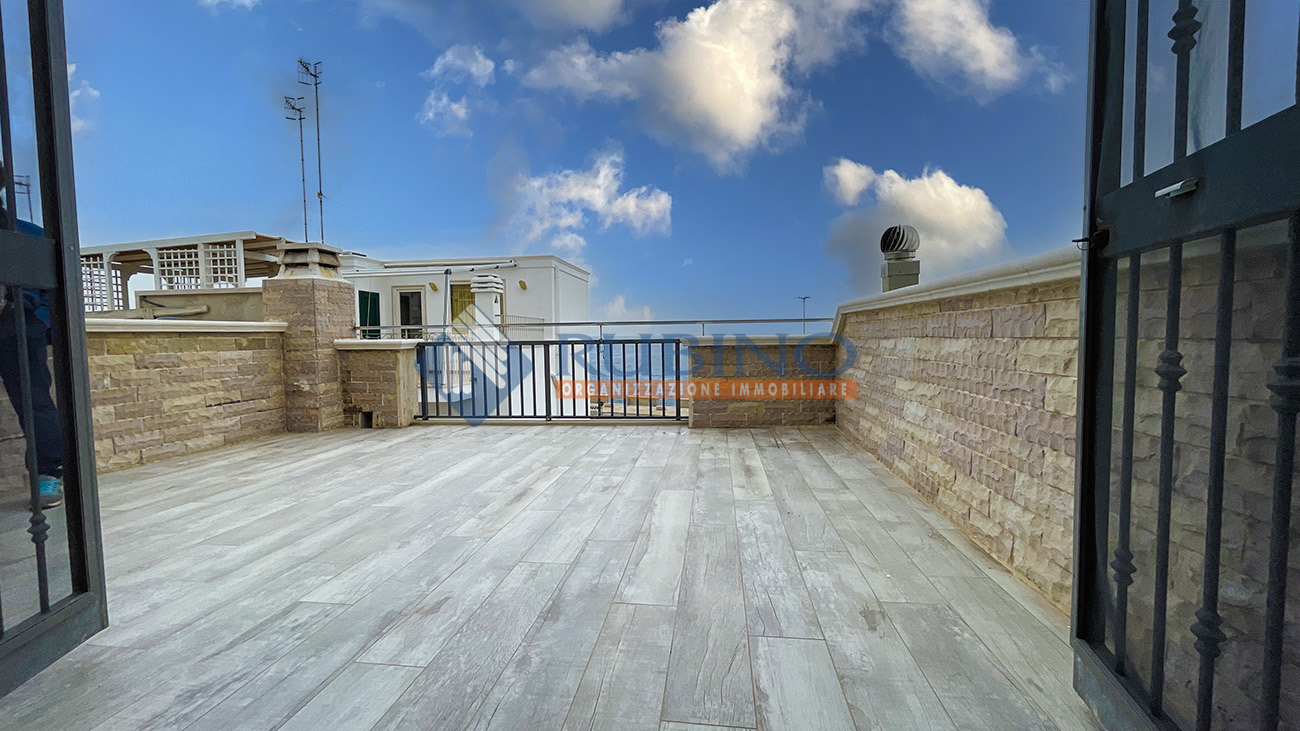 Casa indipendente fronte mare