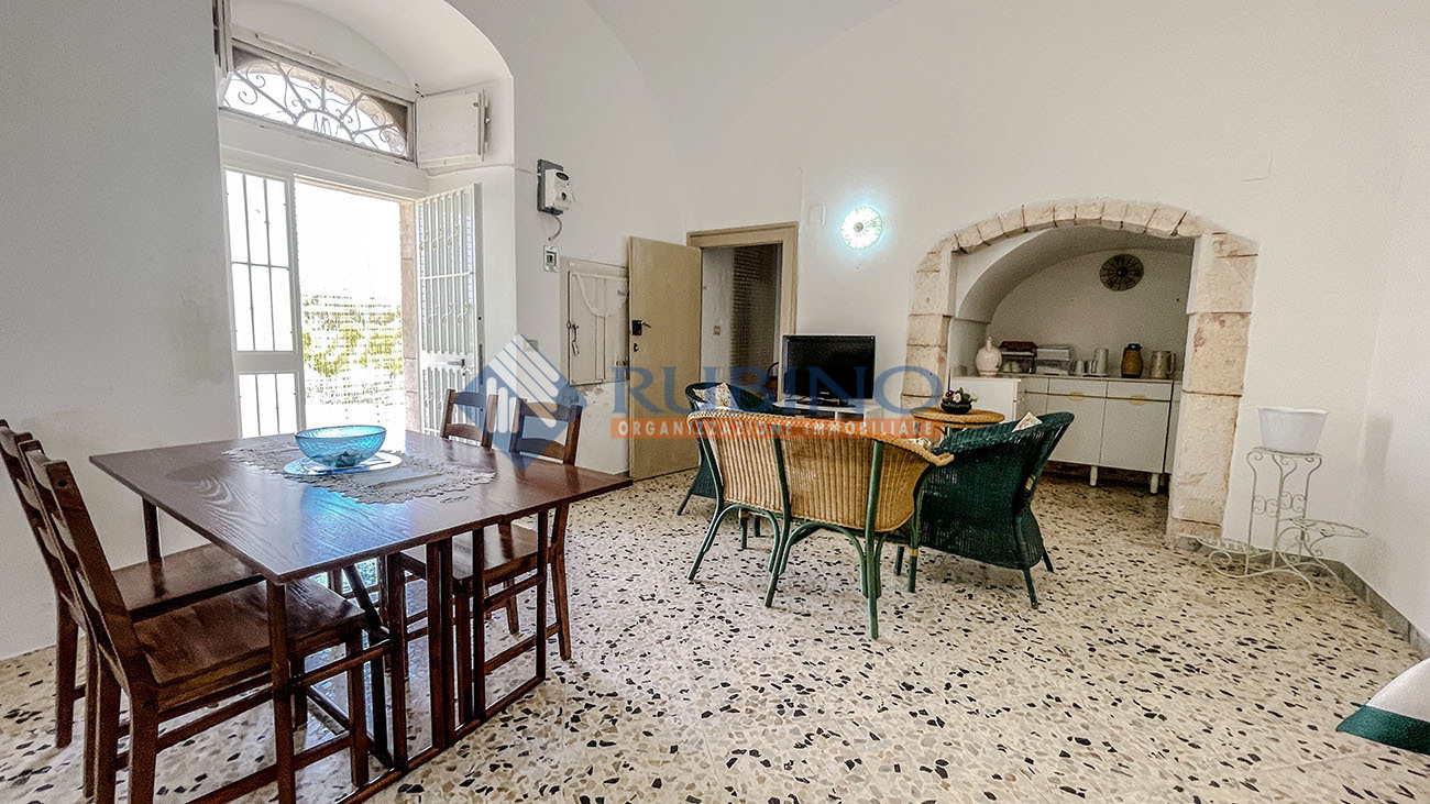 Ampia casa indipendente d'epoca