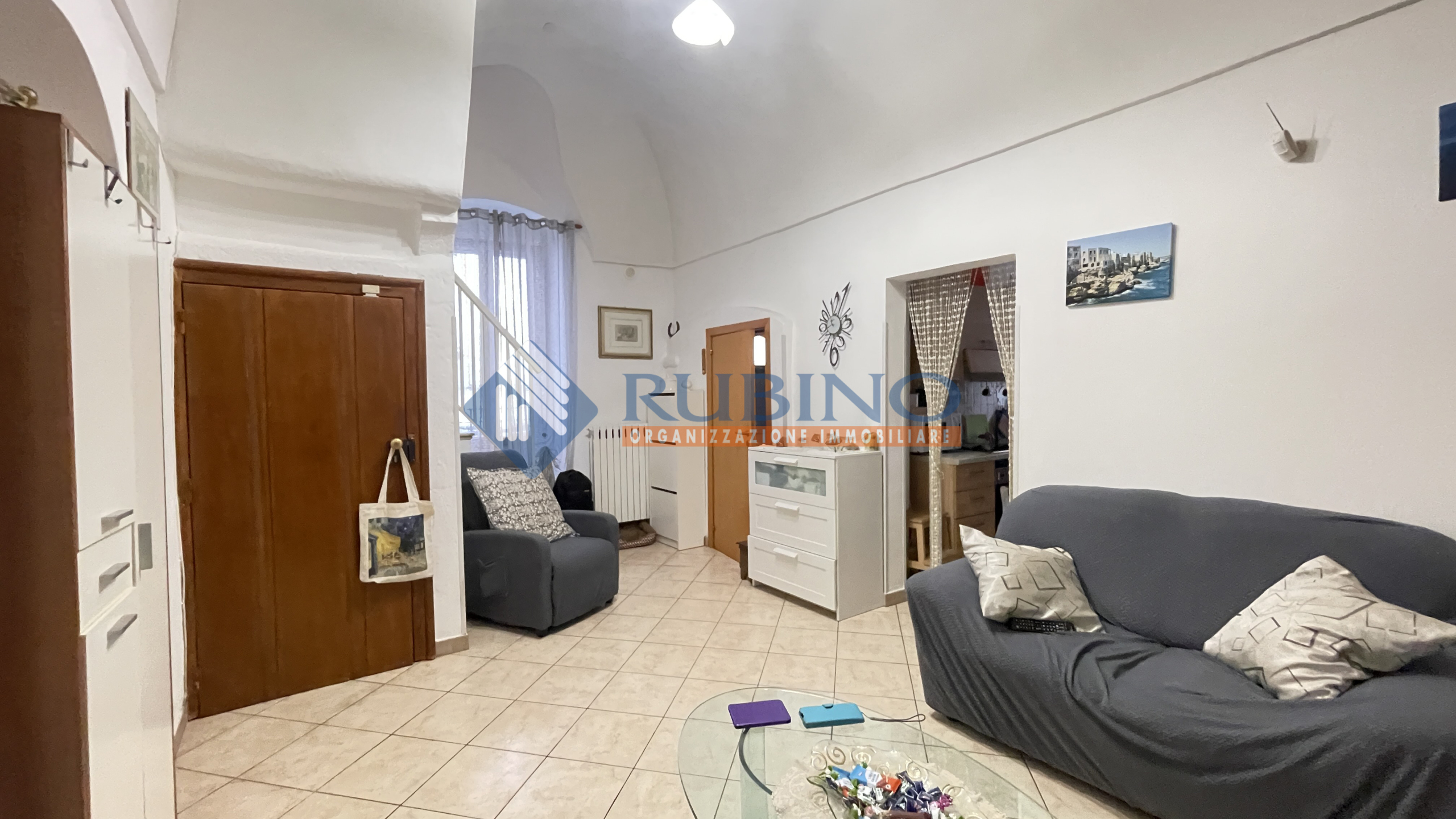 Casa indipendente con terrazzo