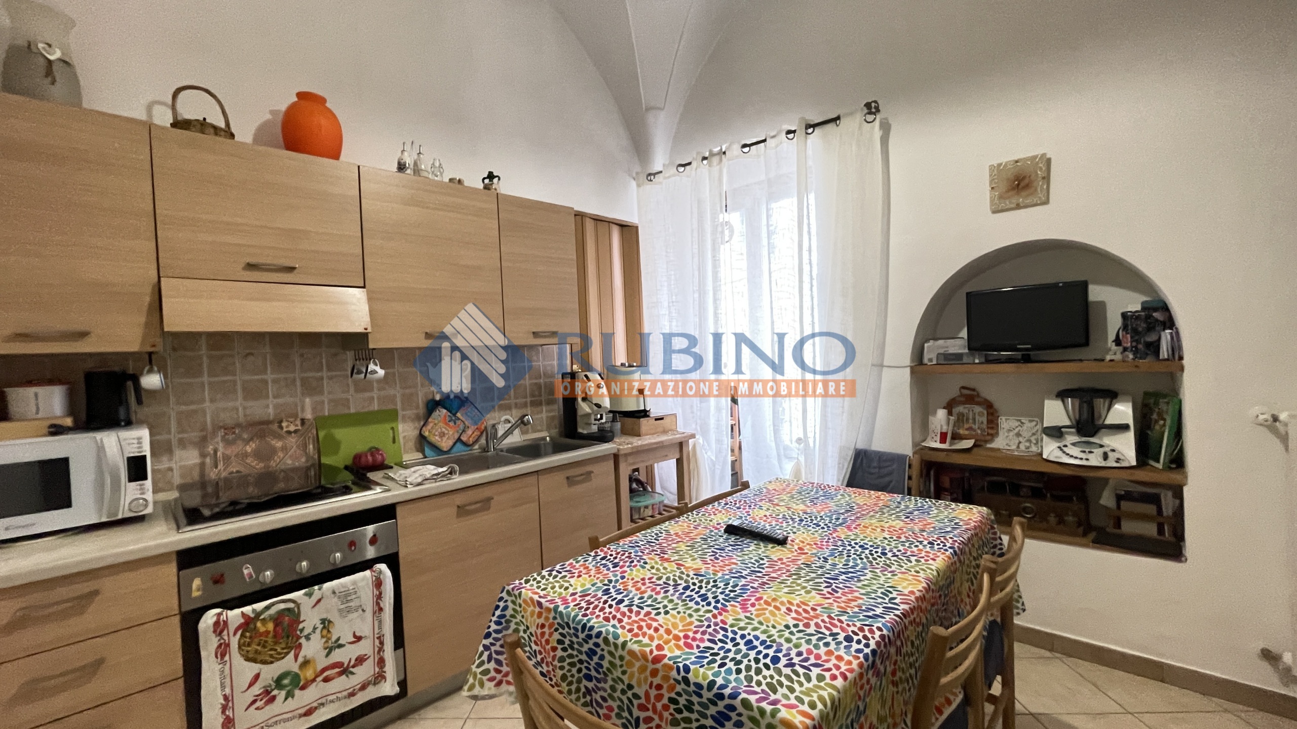 Casa indipendente con terrazzo
