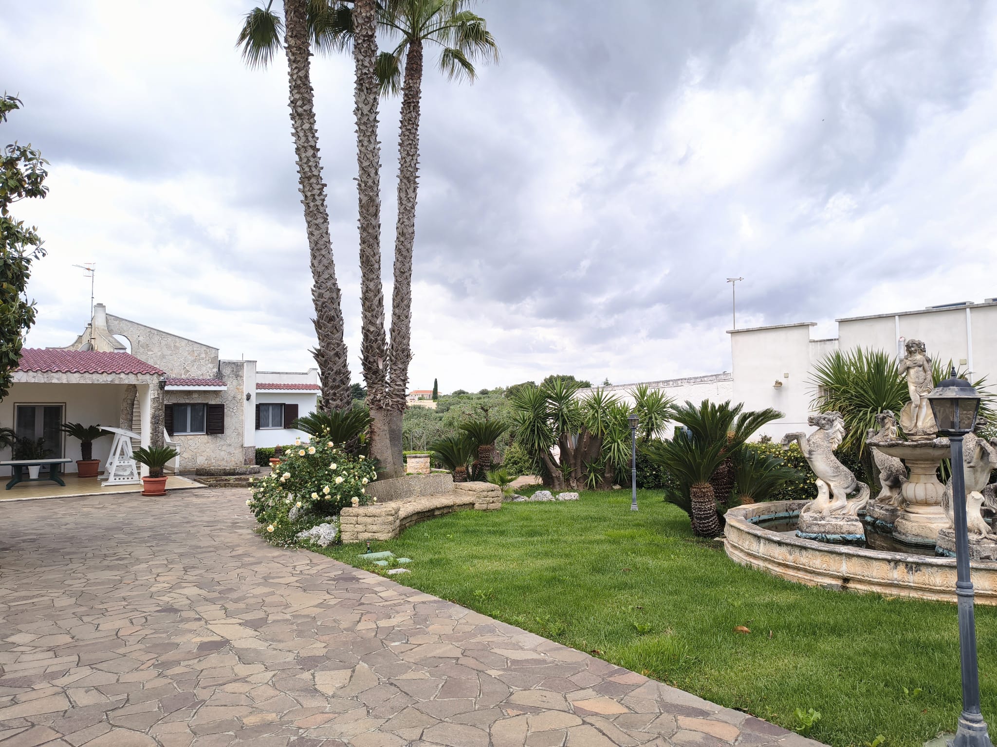 Ampia villa indipendente