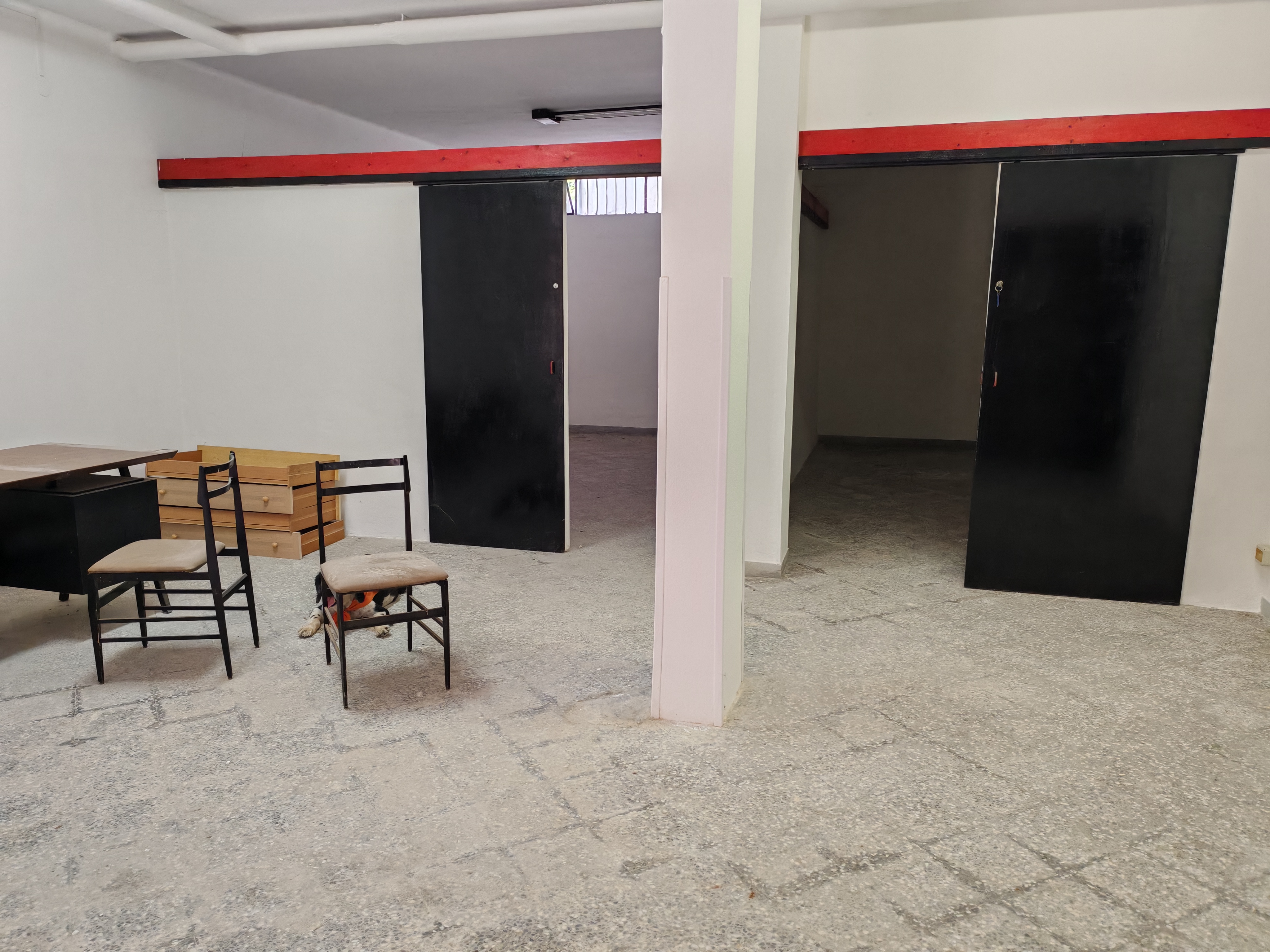 Ristrutturato quadrilocale con box auto e posto auto scoperto